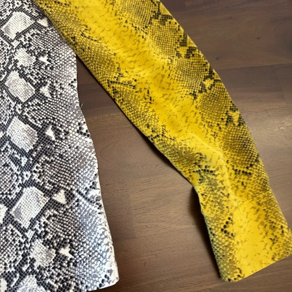 EQUIPMENT
Snakeskin Print Silk Slim Fit Shirt (21) - Picture 8 of 9